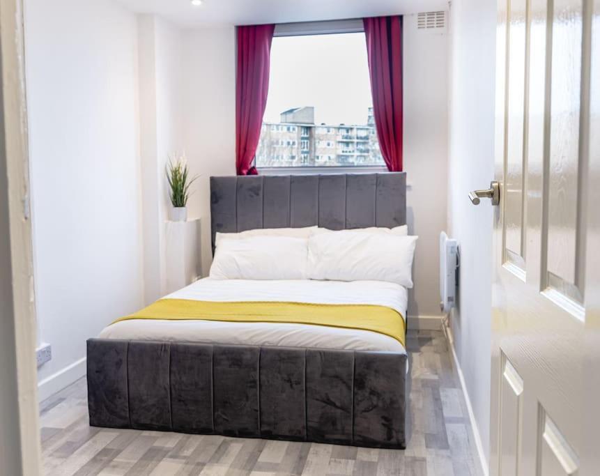 2 Bed With Free Parking Apartment London Exterior photo